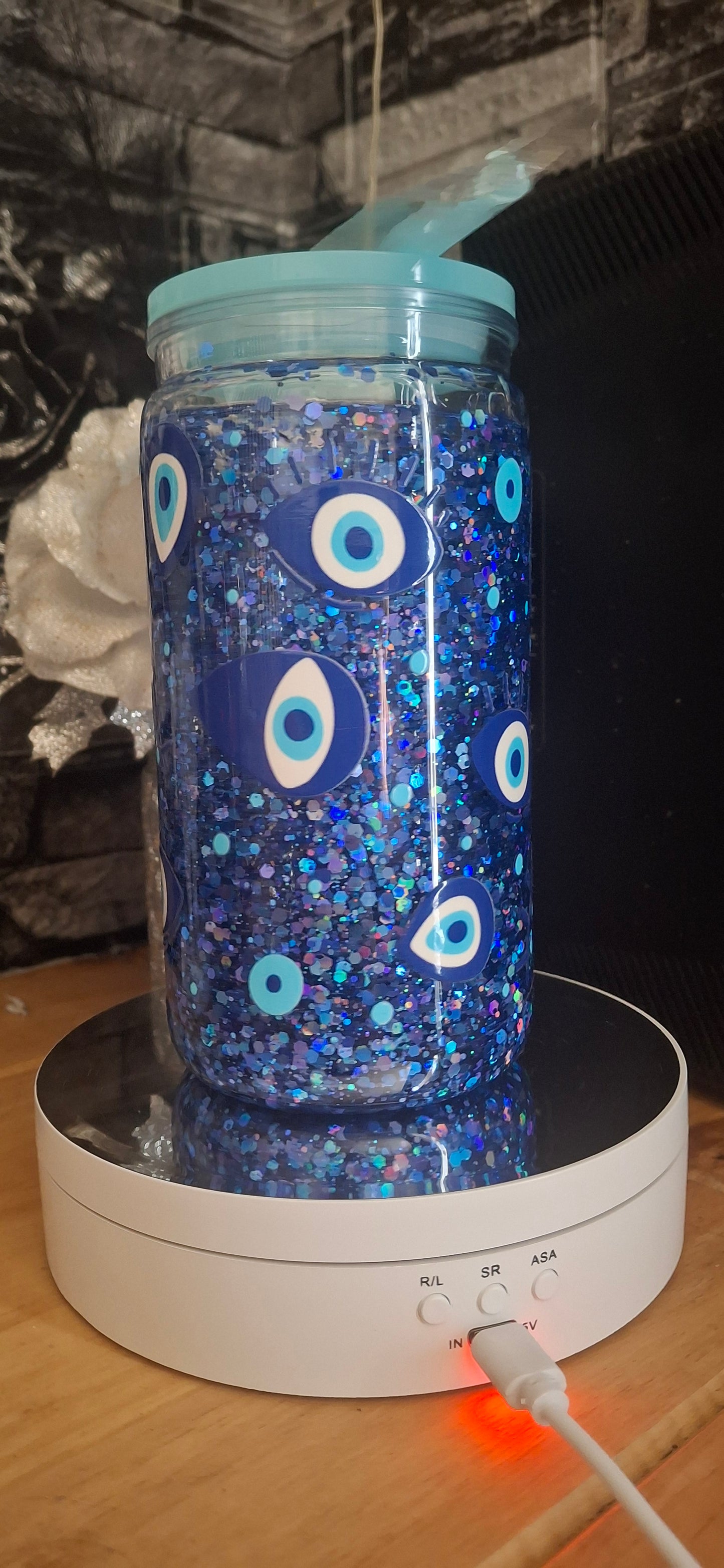 Pre made stay suspended snow globe tumbler's/Beackers