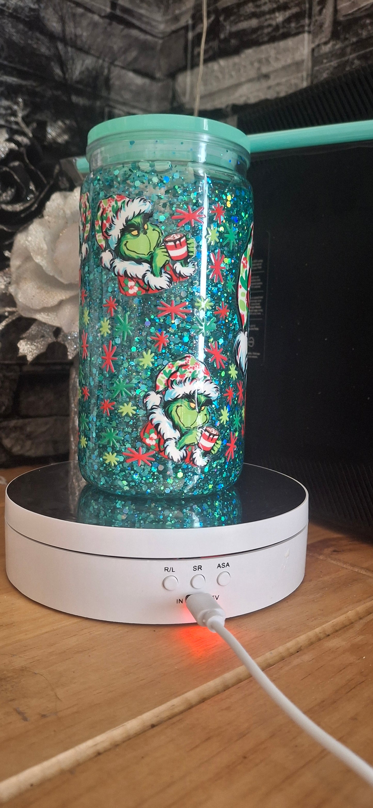 Pre made stay suspended snow globe tumbler's/Beackers